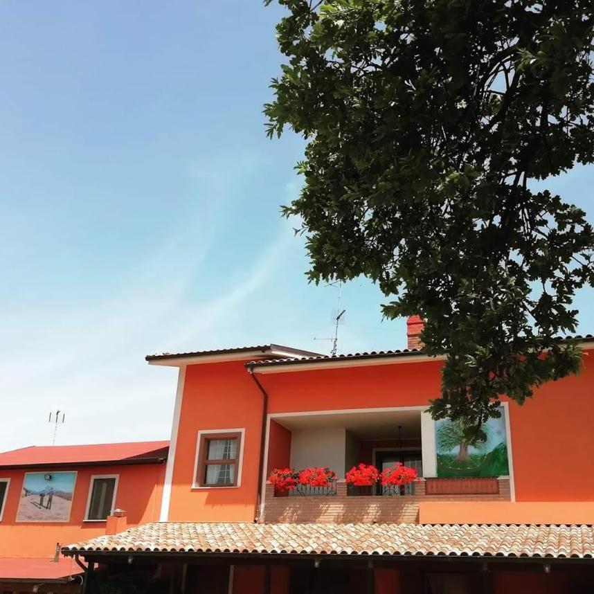 B&B Gli Amici Del Tubarello Roseto Degli Abruzzi Exteriör bild